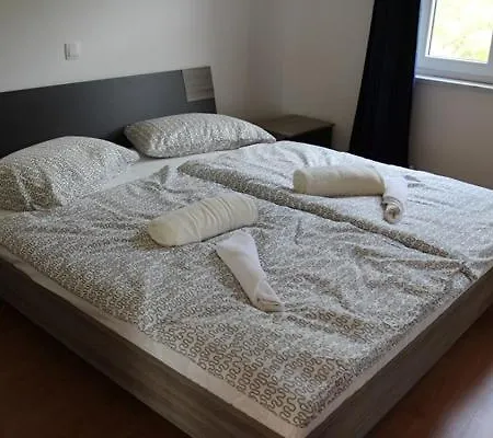 Ara-marina * Baska (Krk)