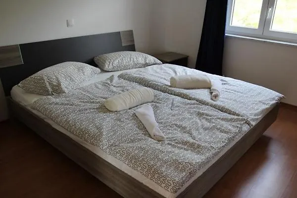 Ara-marina * Baska (Krk)